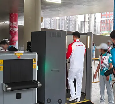 Escáner de seguridad de ondas milimétricas para el control de seguridad en eventos deportivos