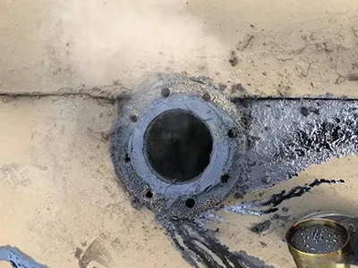 Transmisor de nivel por radar para la industria del betún asfáltico o bitumen