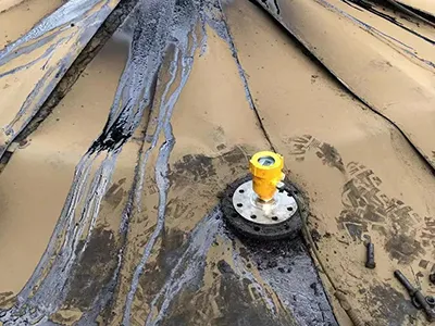 Transmisor de nivel por radar para la industria del betún asfáltico o bitumen