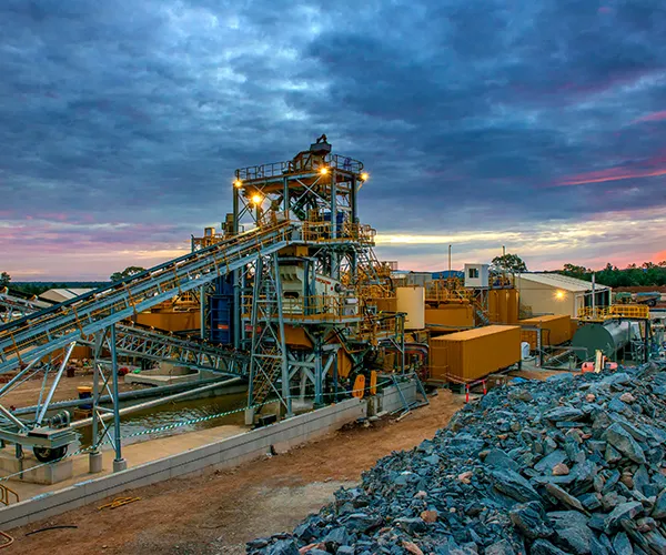 Transmisor de nivel por radar para la industria del negro de carbón/humo
