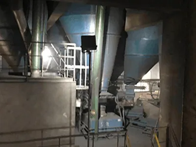 Transmisor de nivel por radar para la industria del negro de carbón/humo