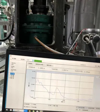 Transmisor de nivel por radar para la industria alimentaria